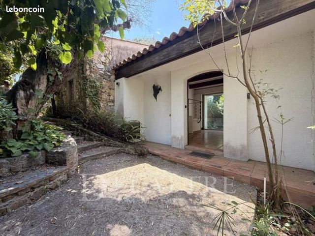 Villa 6 pièces 192 m²