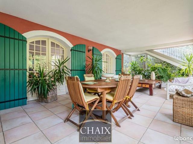 Villa 6 pièces 192 m²