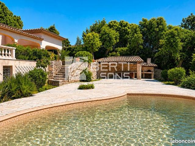 Villa 6 pièces 193 m²