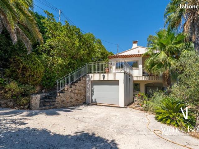 Villa 6 pièces 194 m²