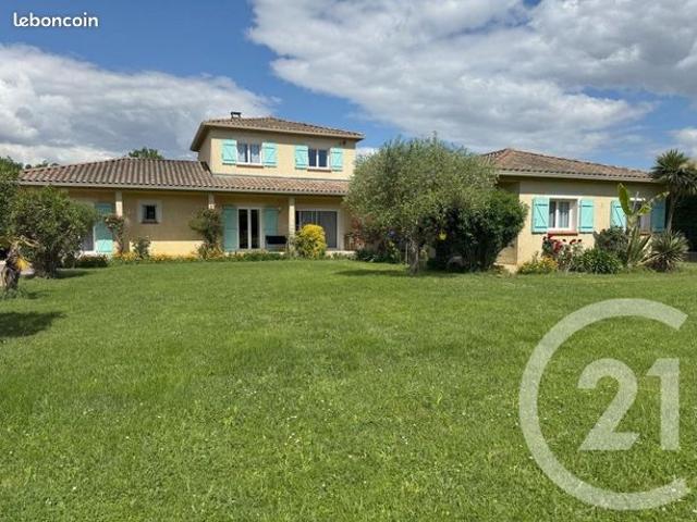 Villa 6 pièces 194 m²