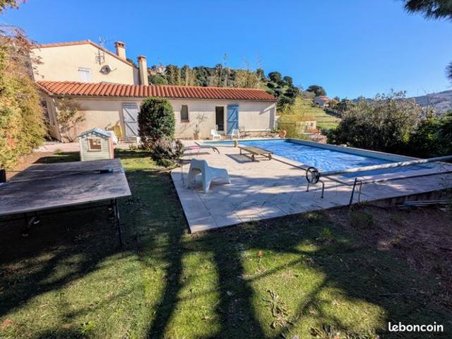 Villa 6 pièces 194 m²