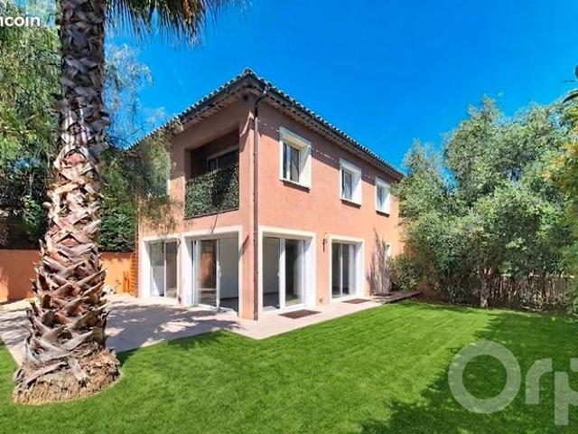 Villa 6 pièces 195 m²