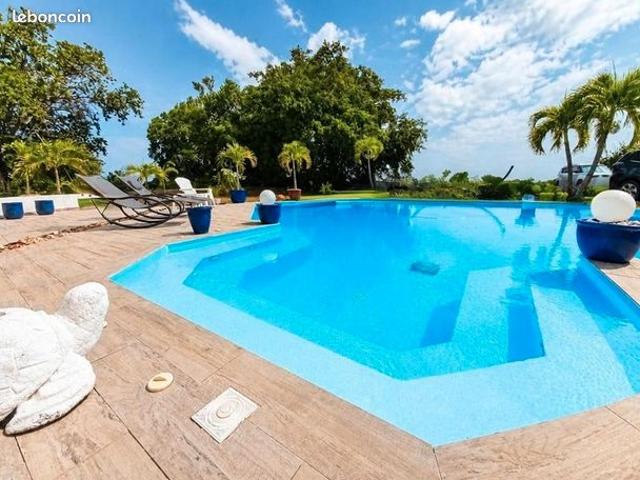 Villa 6 pièces 195 m²