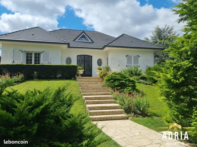 Villa 6 pièces 195 m²