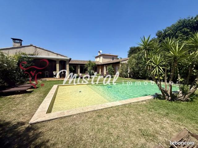 Villa 6 pièces 197 m²