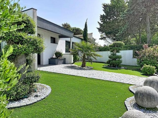 Villa 6 pièces 198 m²