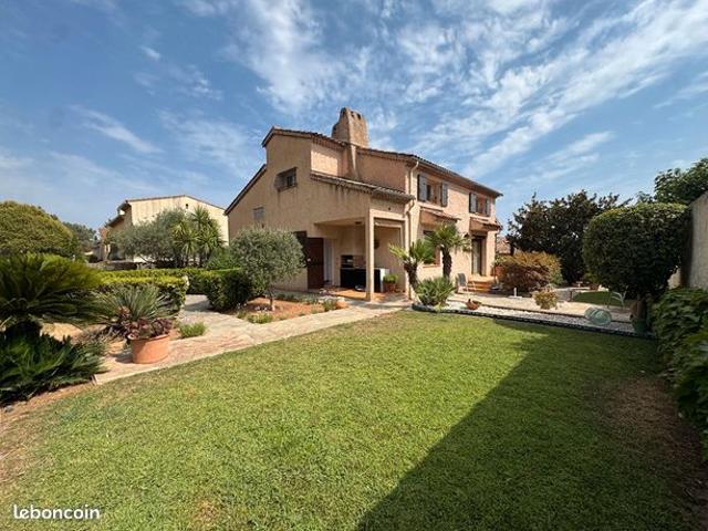 Villa 6 pièces 198 m²