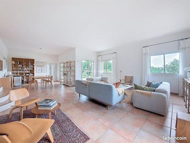 Villa 6 pièces 195 m²