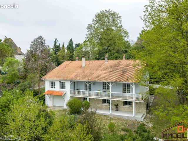 Villa 6 pièces 200 m²
