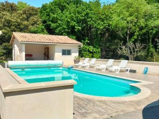 Villa 6 pièces 200 m²