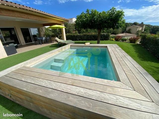 Villa 6 pièces 200 m²