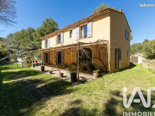 Villa 6 pièces 200 m²