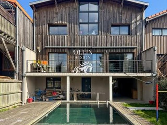 Villa 6 pièces 200 m²