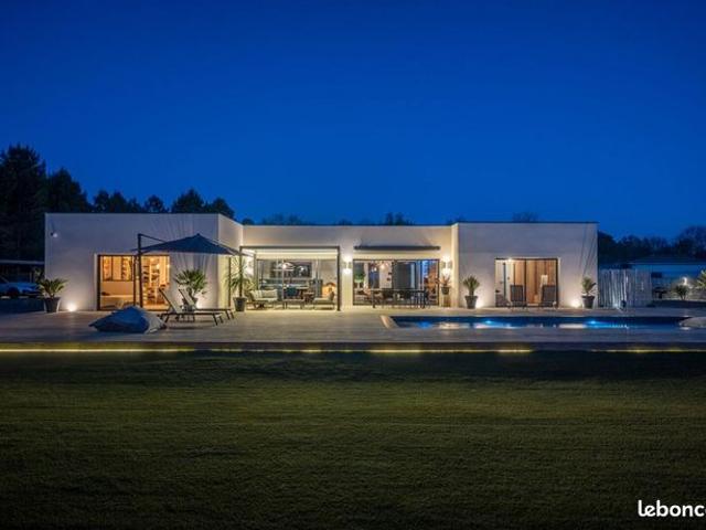 Villa 6 pièces 200 m²