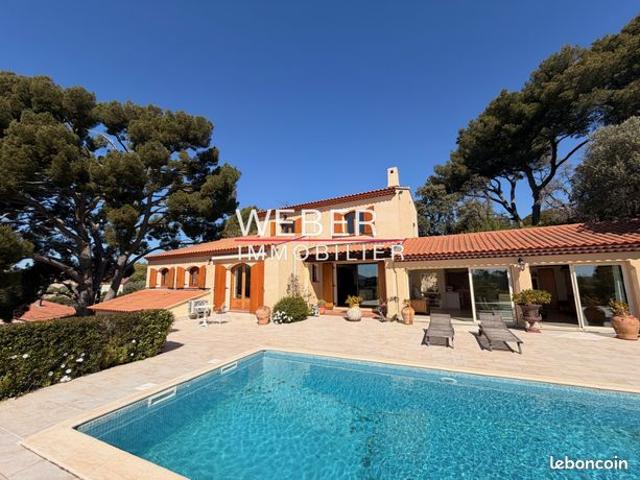 Villa 6 pièces 200 m²