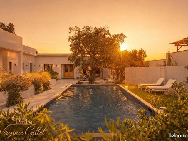 Villa 6 pièces 200 m²