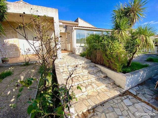 Villa 6 pièces 200 m²