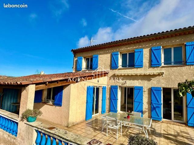 Villa 6 pièces 200 m²