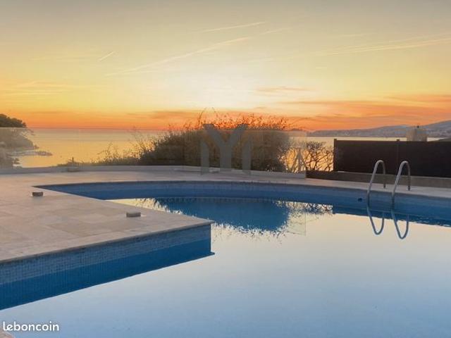 Villa 6 pièces 200 m²