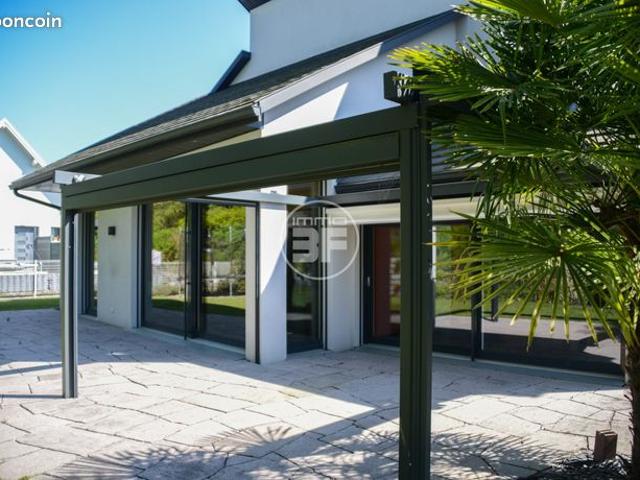 Villa 6 pièces 200 m²