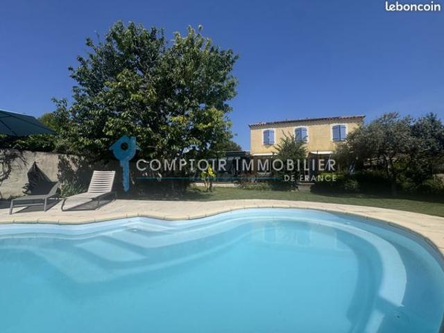 Villa 6 pièces 200 m²