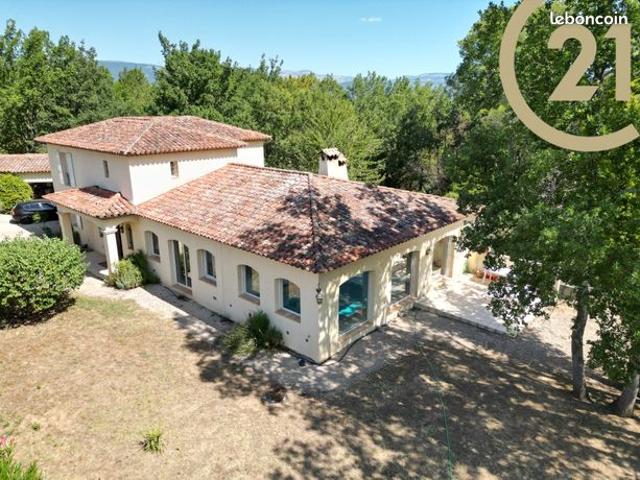 Villa 6 pièces 200 m²