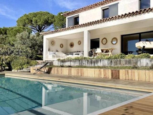 Villa 6 pièces 200 m²