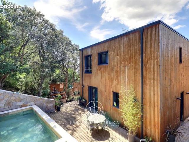 Villa 6 pièces 200 m²