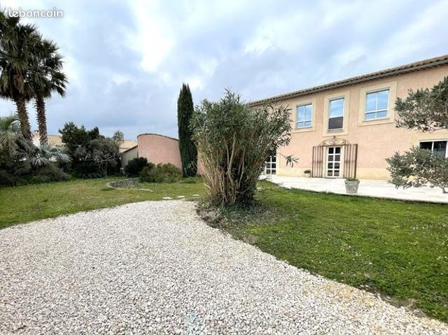 Villa 6 pièces 200 m²