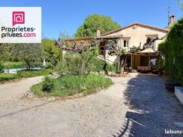 Villa 6 pièces 200 m²