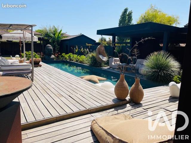 Villa 6 pièces 200 m²