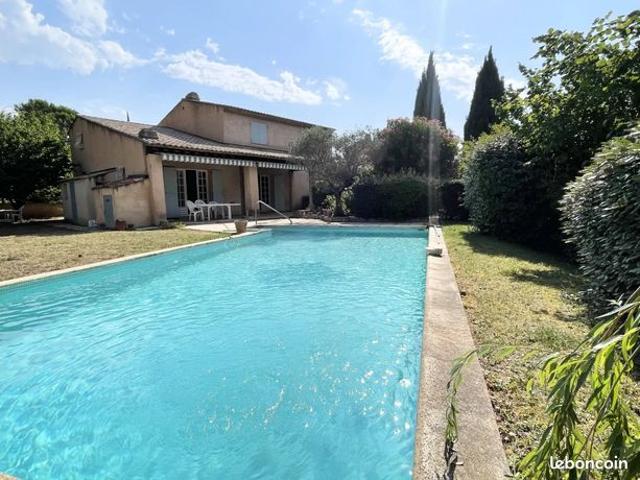 Villa 6 pièces 200 m²