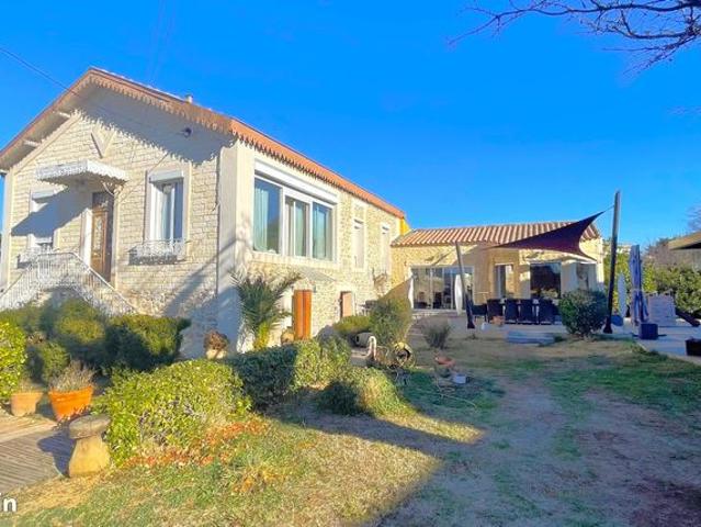 Villa 6 pièces 200 m²