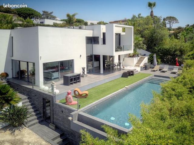 Villa 6 pièces 200 m²