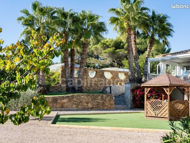 Villa 6 pièces 200 m²