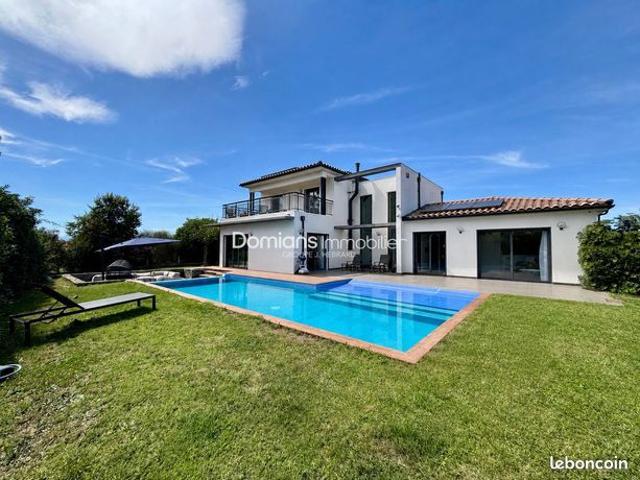 Villa 6 pièces 201 m²