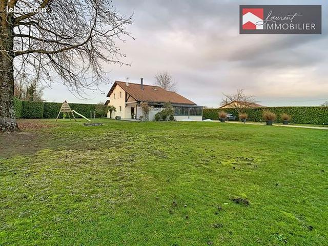Villa 6 pièces 201 m²