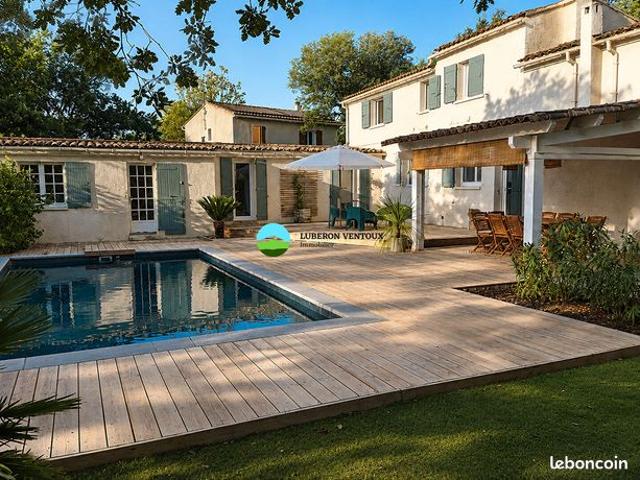 Villa 6 pièces 201 m²