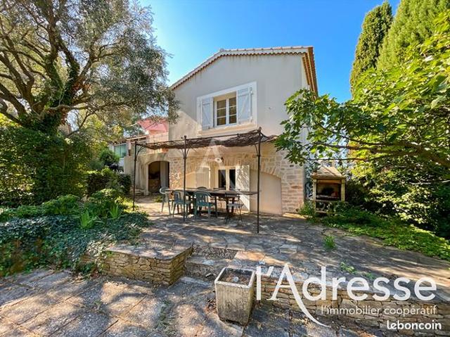 Villa 6 pièces 202 m²