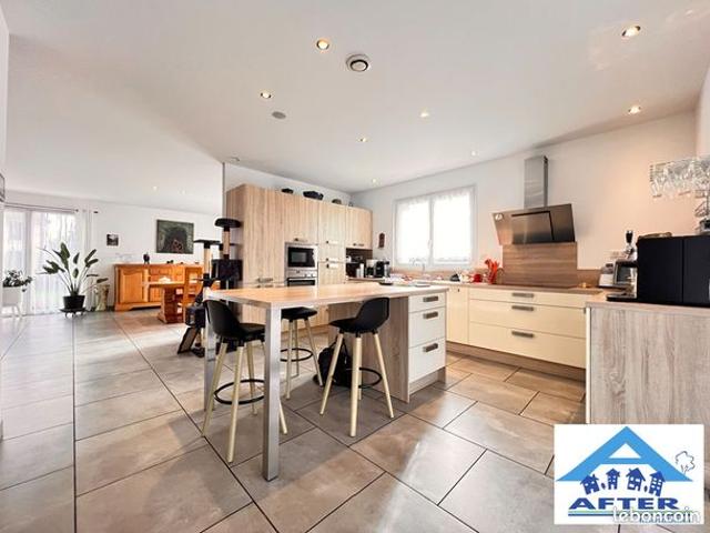 Villa 6 pièces 202 m²