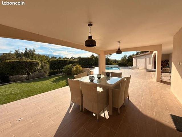 Villa 6 pièces 203 m²