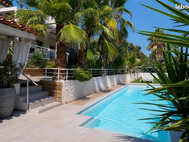 Villa 6 pièces 203 m²