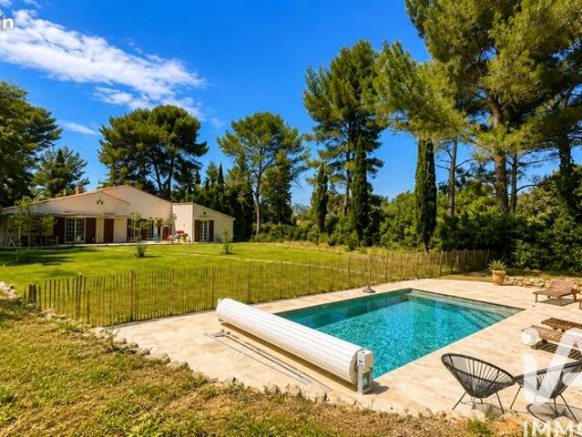 Villa 6 pièces 203 m²