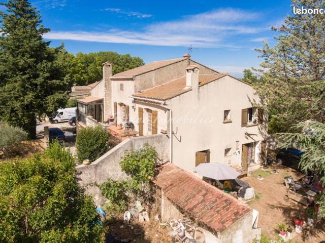 Villa 6 pièces 204 m²