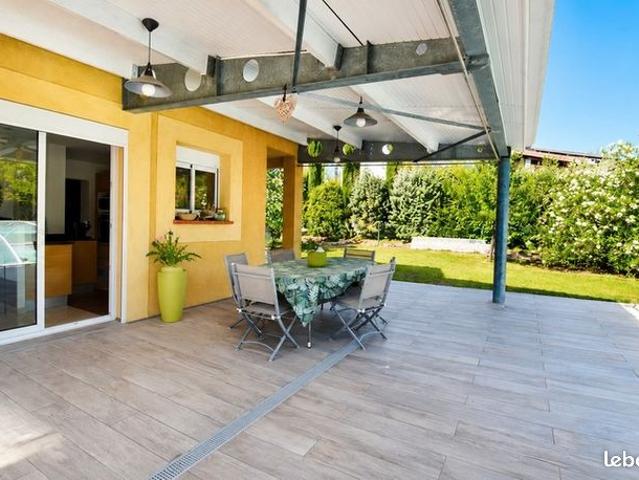 Villa 6 pièces 204 m²
