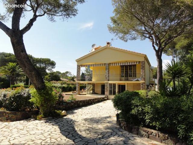 Villa 6 pièces 204 m²