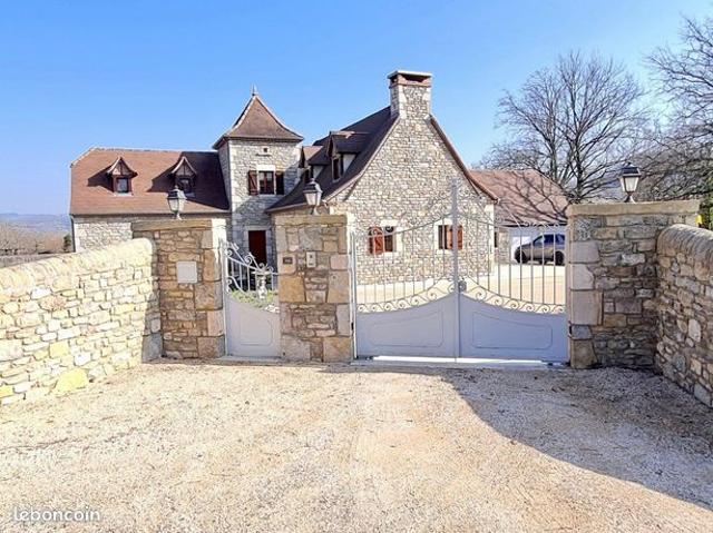 Villa 6 pièces 205 m²