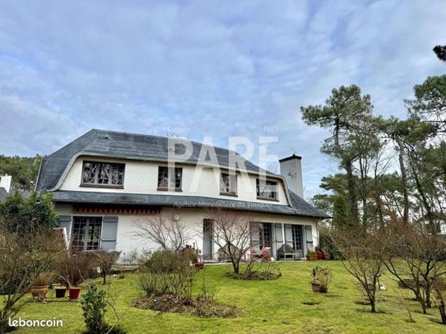 Villa 6 pièces 205 m²