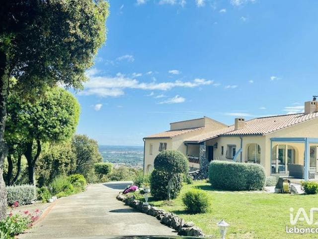 Villa 6 pièces 205 m²